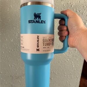 Stanley Sky Blue Quencher Tumbler